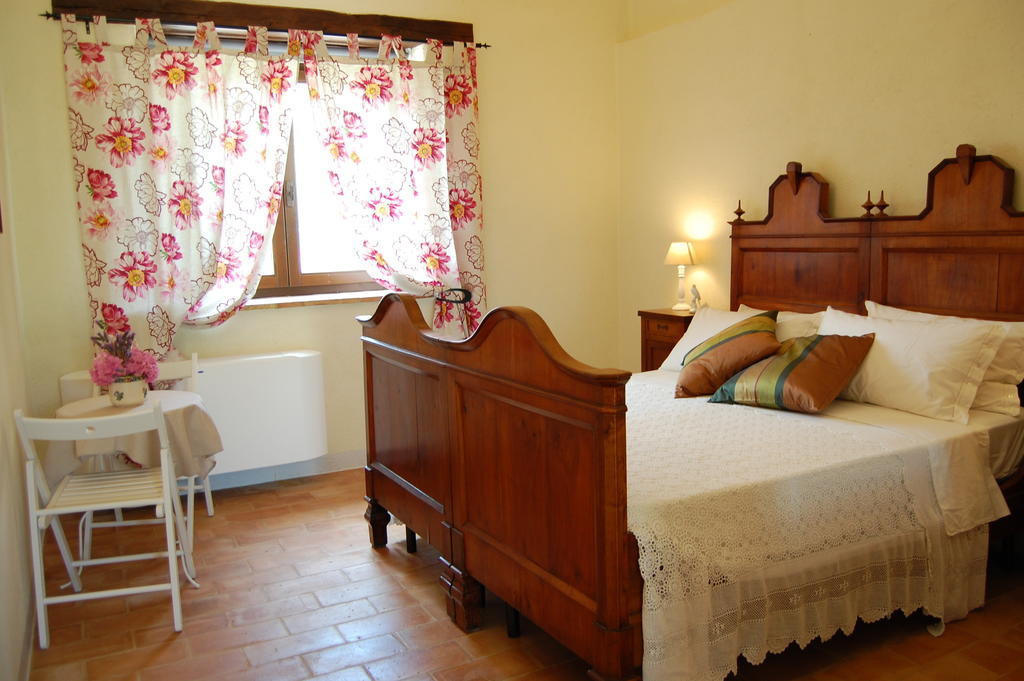 Agriturismo Spa Serpanera Sarnano Szoba fotó